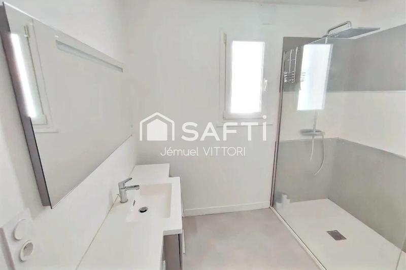 Maison - 190 m² - 8 pièces