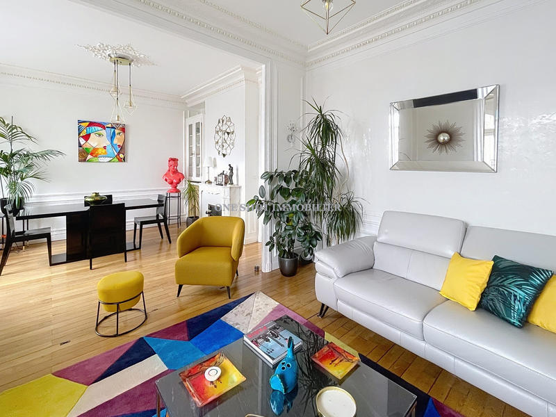 Appartement - 120 m² - 5 pièces