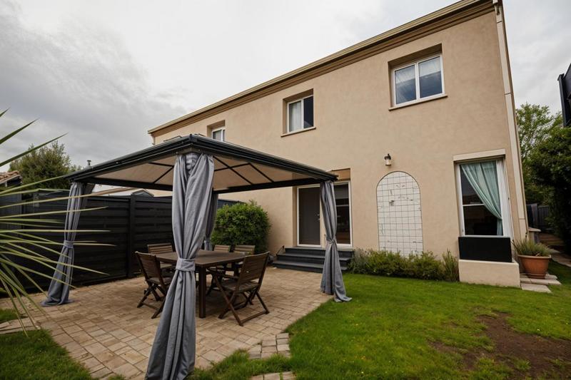 Maison - 95 m² - 4 pièces