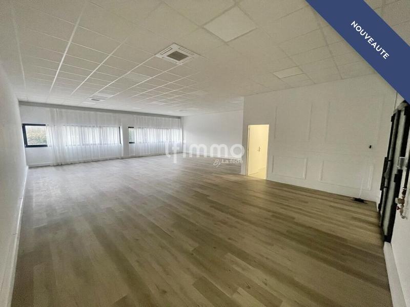 Local commercial - 117 m² - 2 pièces