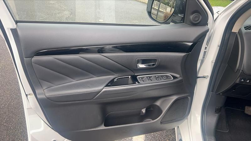 Mitsubishi Outlander III 2.4 Phev 135 4wd Bva Intense