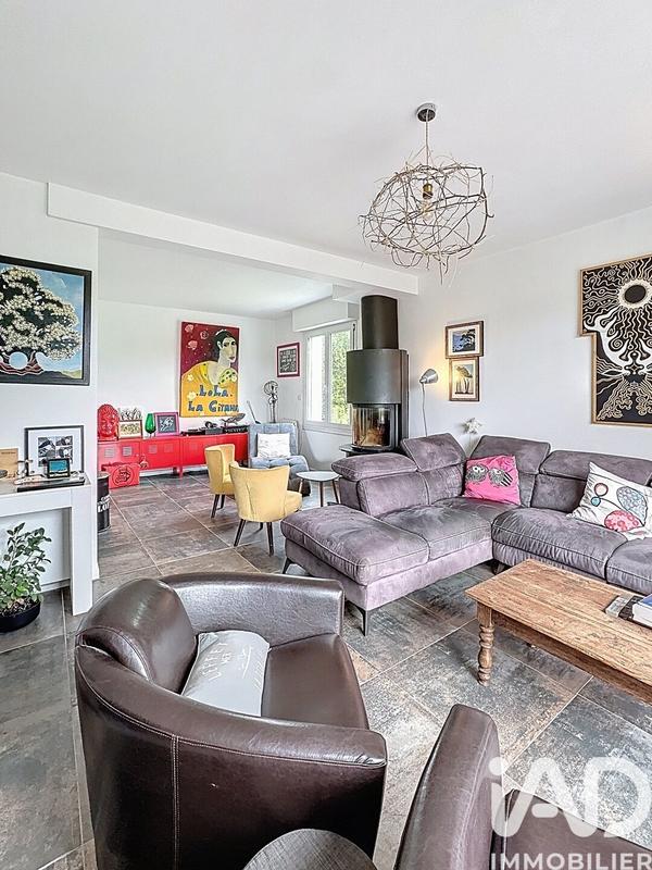 Maison - 170 m² - 8 pièces