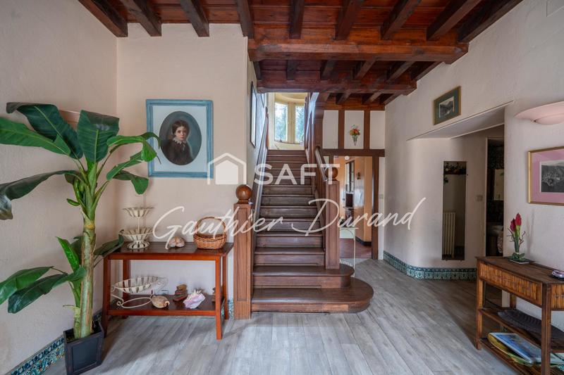 Maison - 421 m² - 14 pièces