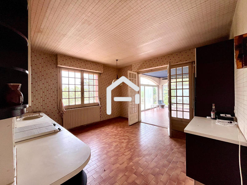 Maison - 307 m² - 6 pièces