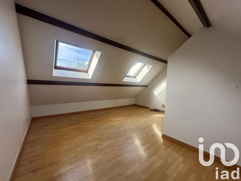 Maison - 143 m² - 7 pièces