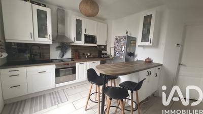 Maison - 93 m² - 4 pièces