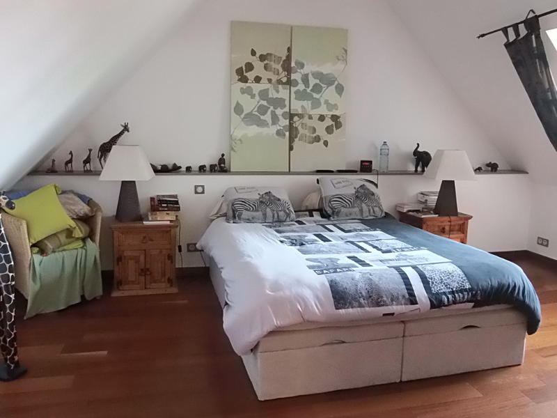 Maison - 214 m² - 8 pièces