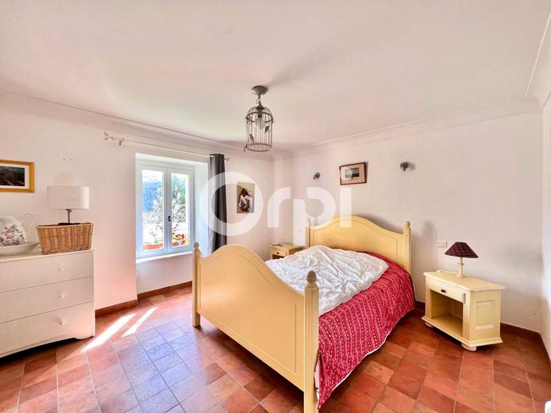 Demeure - 523 m² - 9 pièces