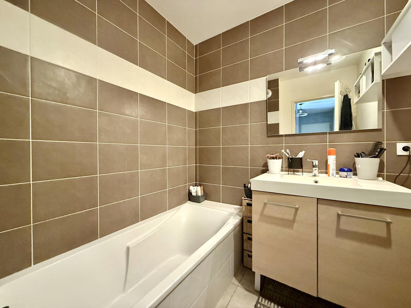 Appartement - 67 m² - 2 pièces