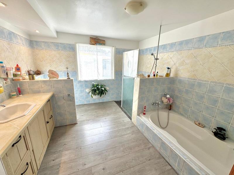 Maison - 213 m² - 7 pièces