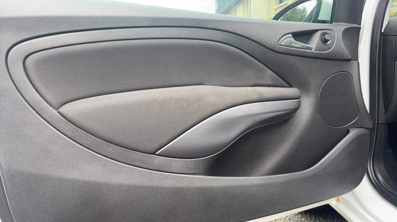 Opel Adam 1.2 Twinport 70 Essentia