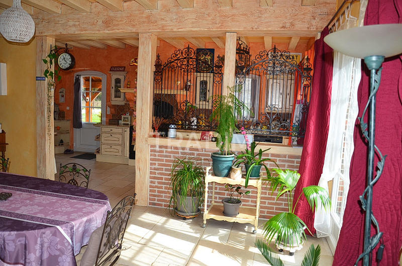 Maison - 530 m² - 19 pièces