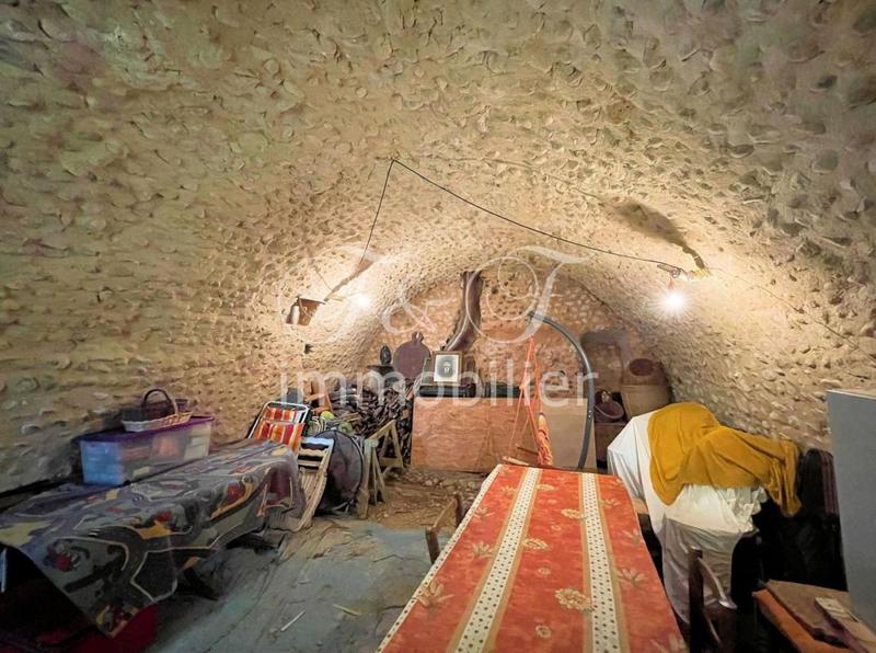 Propriété - 220 m² - 12 pièces