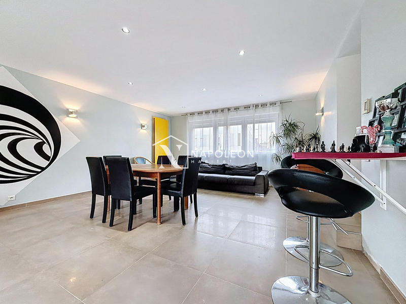 Maison - 147 m² - 6 pièces