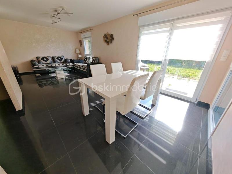 Maison - 94 m² - 5 pièces