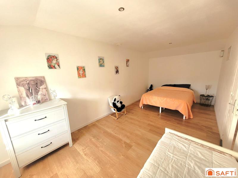 Maison - 193 m² - 10 pièces