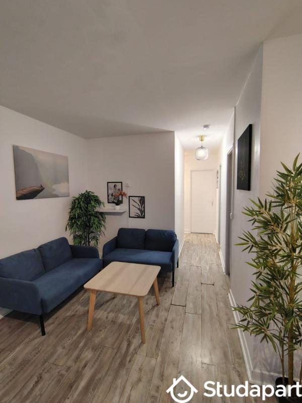 Chambre - 11 m² - 1 pièce