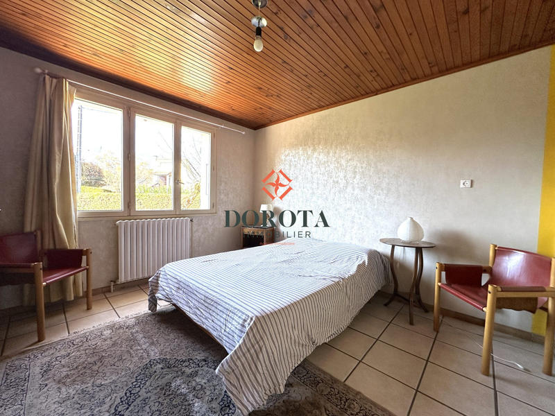 Maison - 263 m² - 15 pièces