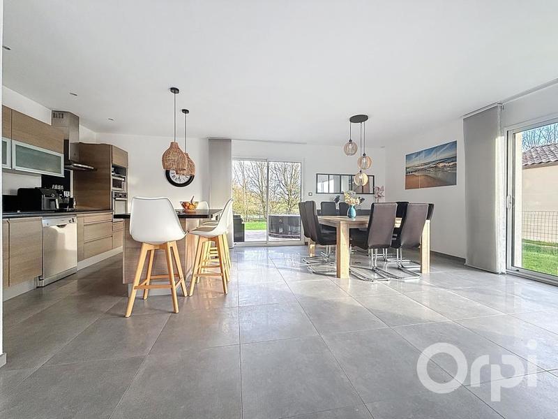 Maison - 106 m² - 4 pièces