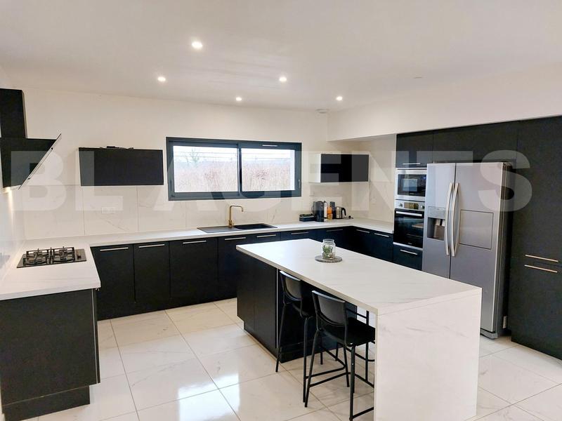 Maison contemporaine - 145 m² - 5 pièces