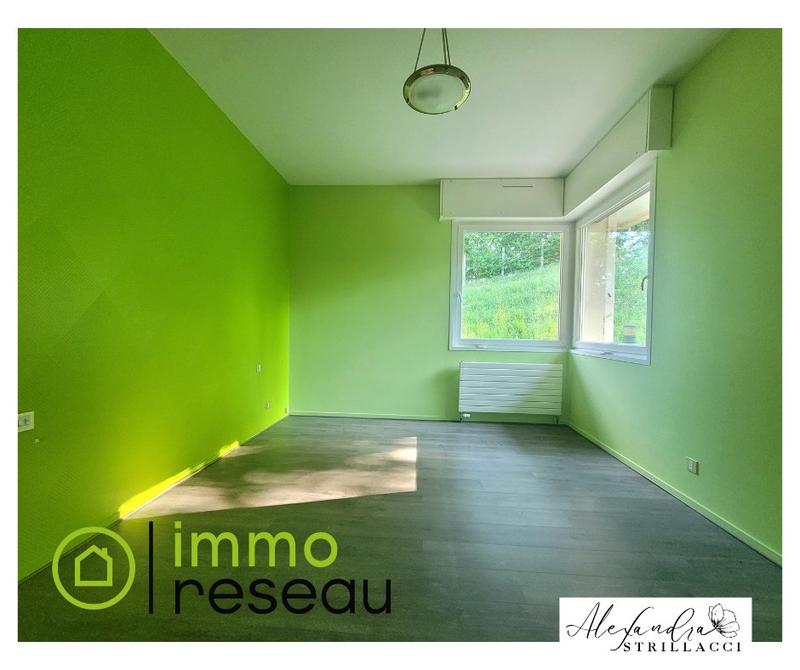 Maison - 240 m² - 8 pièces