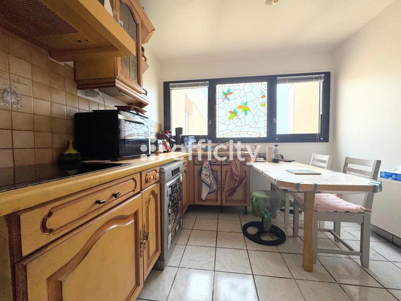 Appartement ancien - 90 m² - 4 pièces