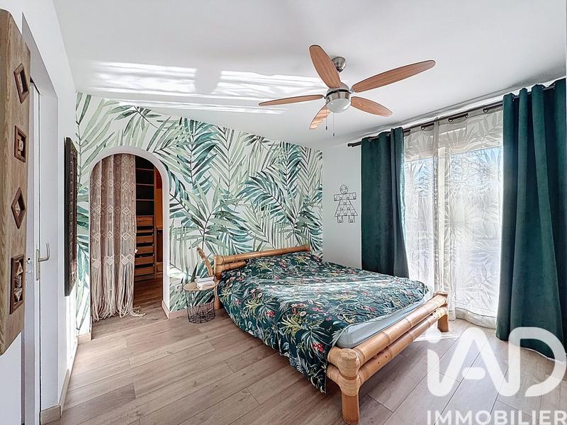 Maison - 263 m² - 9 pièces