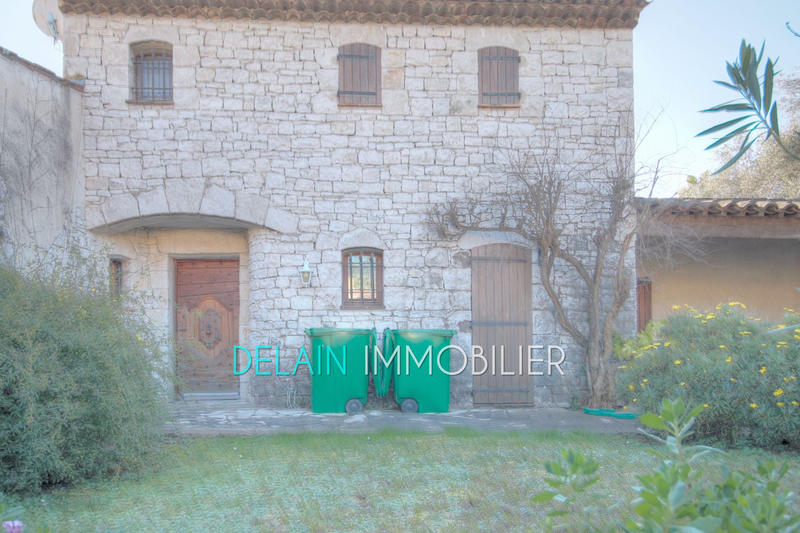 Maison - 229 m² - 5 pièces