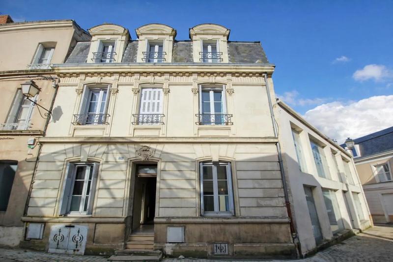 Maison - 190 m² - 12 pièces