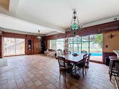 Appartement - 177 m² - 5 pièces