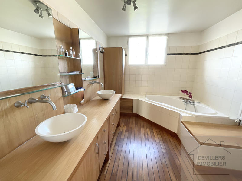 Maison - 197 m² - 4 pièces