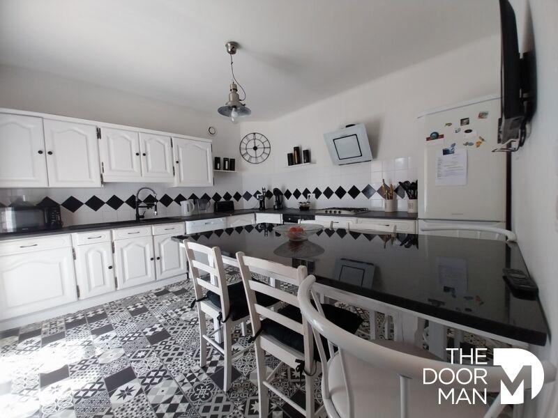 Maison - 200 m² - 5 pièces