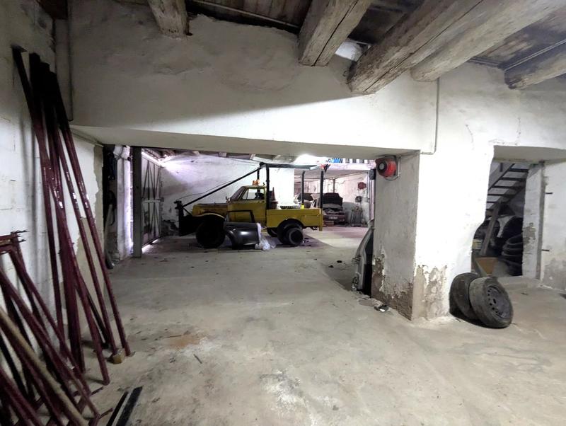 Immeuble - 3 200 m²