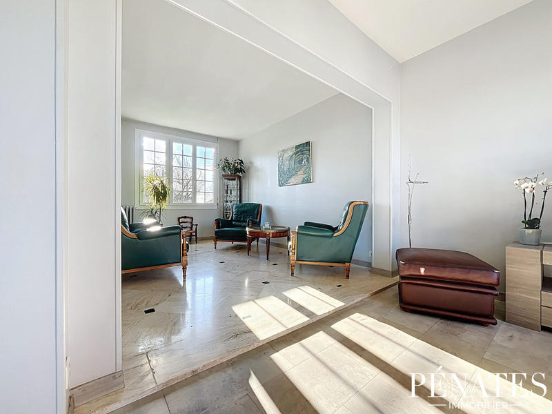 Maison - 185 m² - 6 pièces