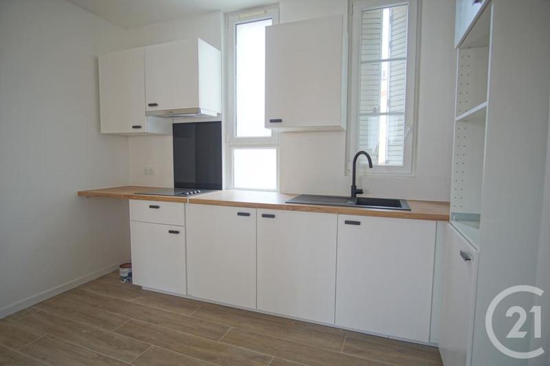 Maison - 85 m² - 5 pièces