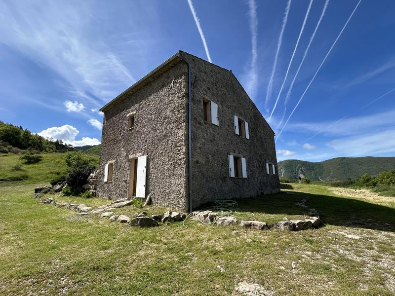 Maison - 195 m² - 8 pièces