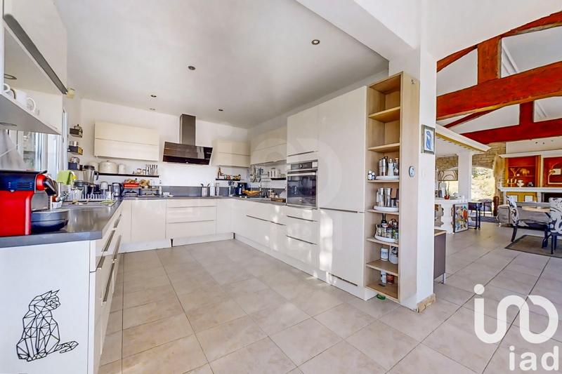 Maison - 195 m² - 6 pièces