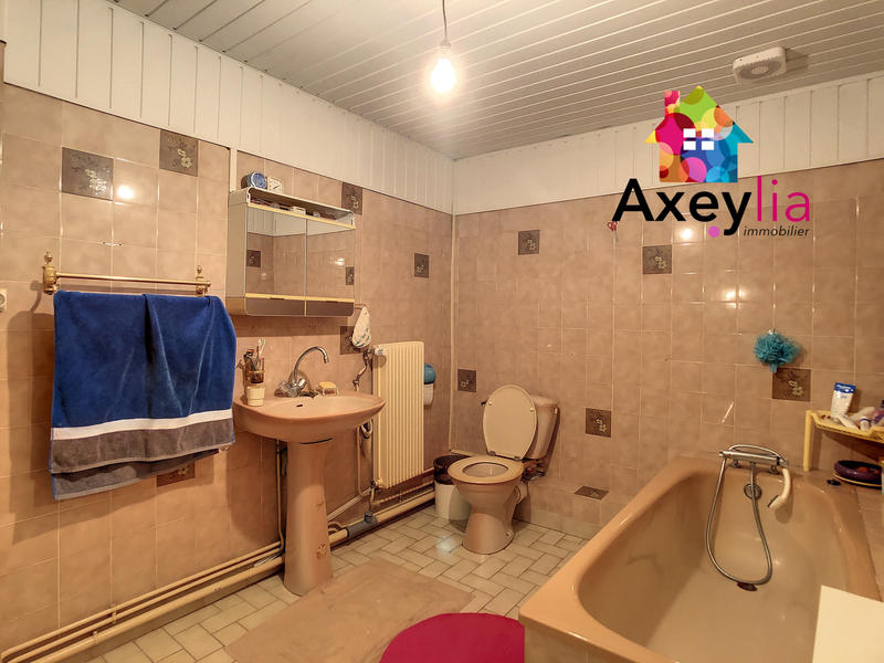 Maison - 240 m² - 12 pièces