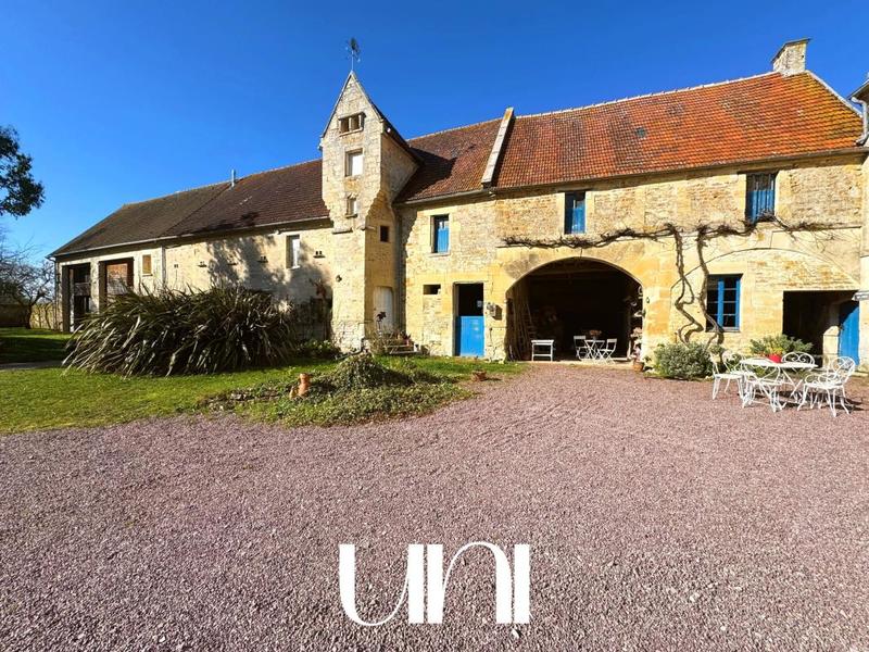 Maison - 388 m² - 12 pièces