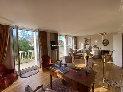 Appartement - 144 m² - 7 pièces