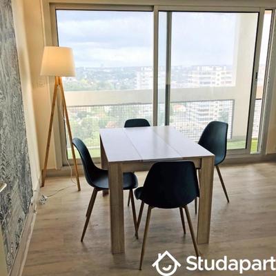 Chambre - 12 m² - 1 pièce