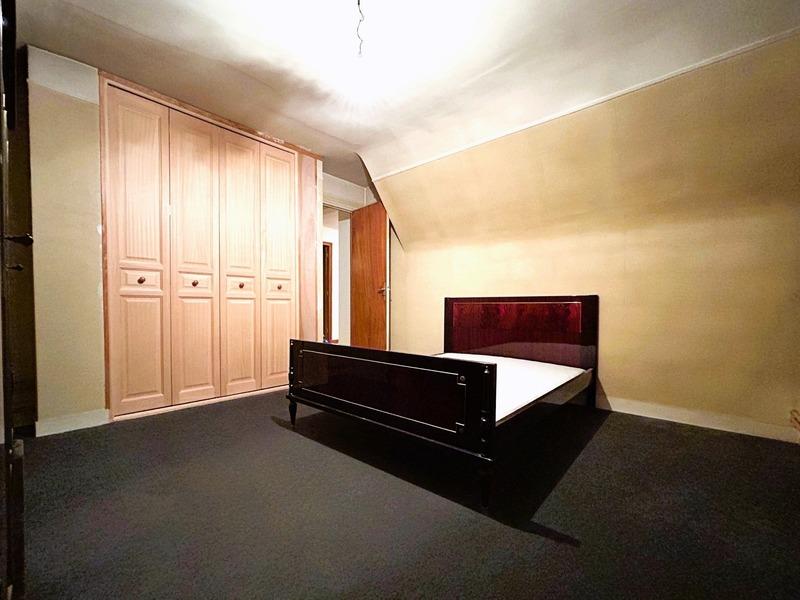 Maison - 180 m² - 9 pièces