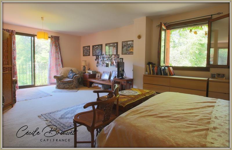 Mas - 274 m² - 10 pièces