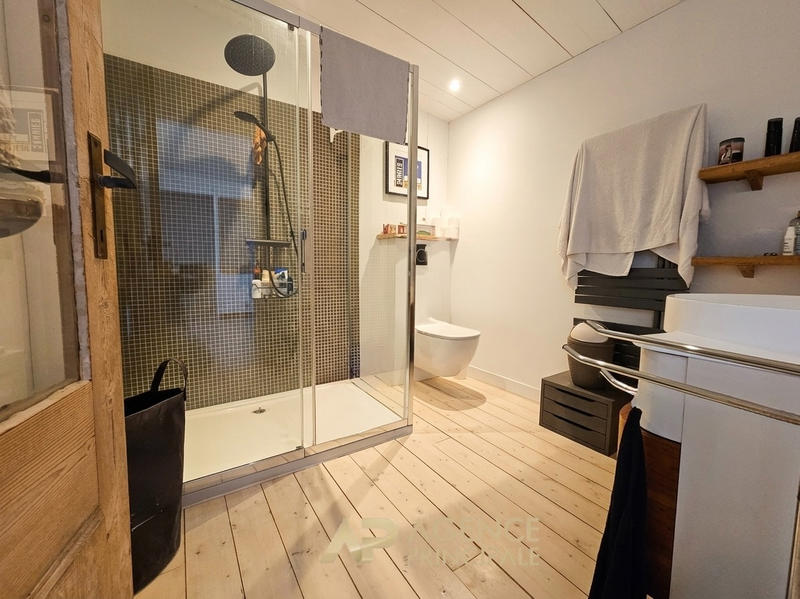 Maison - 179 m² - 5 pièces