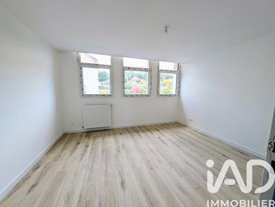 Maison - 97 m² - 4 pièces