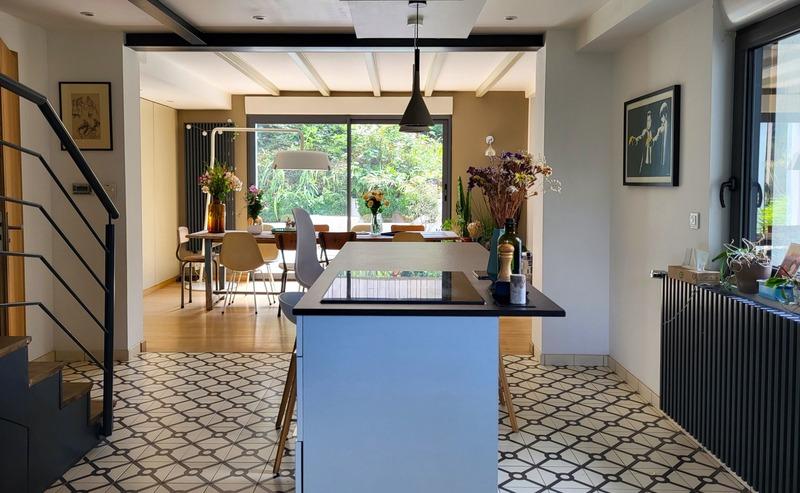 Maison - 203 m² - 7 pièces