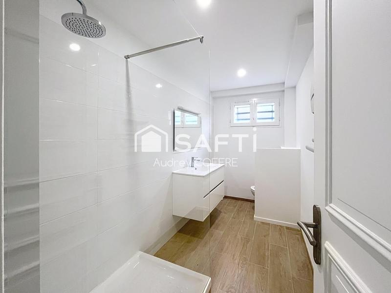 Villa - 215 m² - 10 pièces