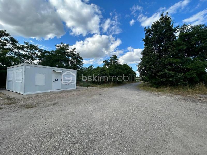 Terrain industriel - 6 371 m²