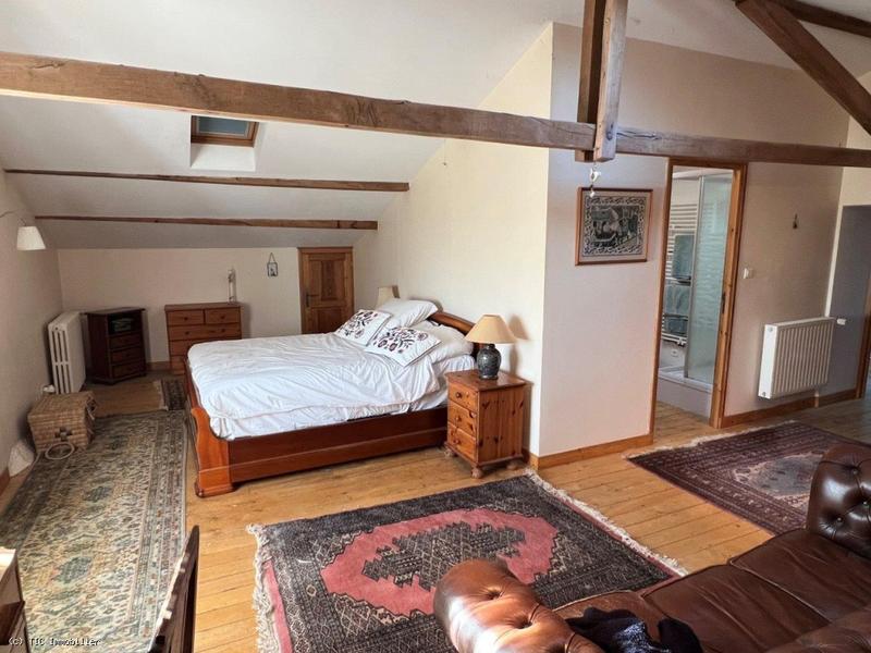 Maison ancienne - 199 m² - 7 pièces