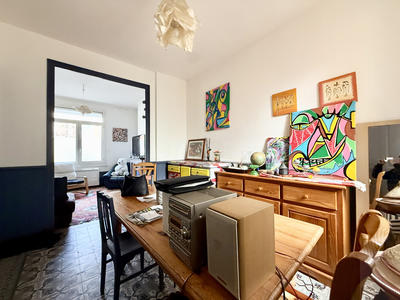 Maison - 99 m² - 5 pièces